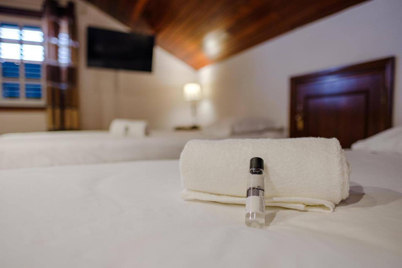 Classico Guesthouse บีลาโนวาเดกายา ภายนอก รูปภาพ