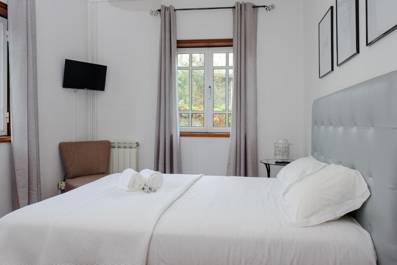 Classico Guesthouse บีลาโนวาเดกายา ภายนอก รูปภาพ