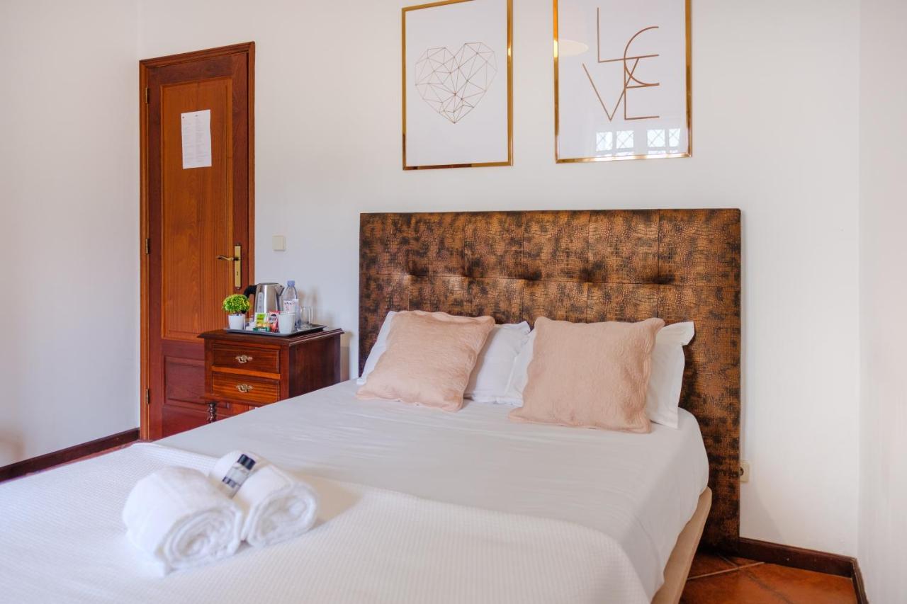 Classico Guesthouse บีลาโนวาเดกายา ภายนอก รูปภาพ